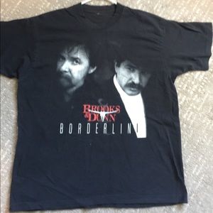Vintage single stitch Brooks and Dunn borderline